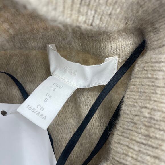 New H&M Fuzzy Knit Sweater Size S Oversized Batwing Long Sleeve Mock Neck Tan - Picture 4 of 7